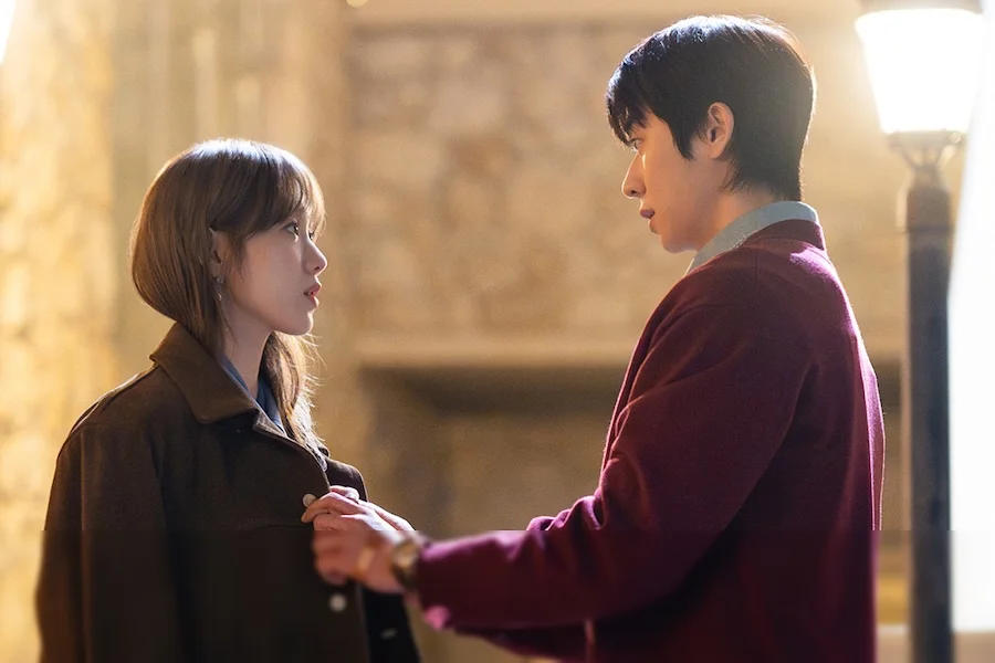 Chae Jong Hyeop Jadi Musim Semi Lee Sung Kyung di 'In Your Radiant Season'