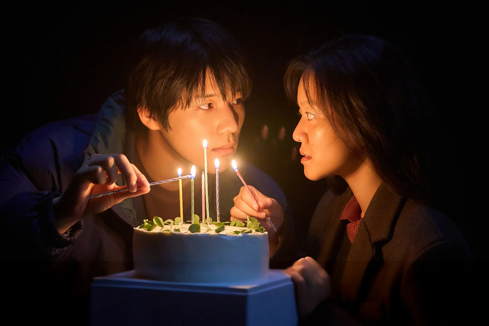 Go Ah Sung & Moon Sang Min Temukan Cinta di Balik Kemeja 'Pavane'