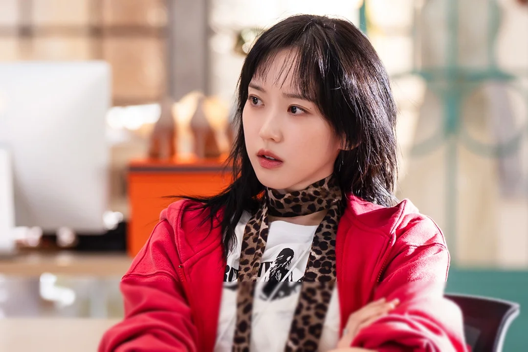 Han Ji Hyeon Jadi Pelindung Kakak Lee Sung Kyung di "In Your Radiant Season"