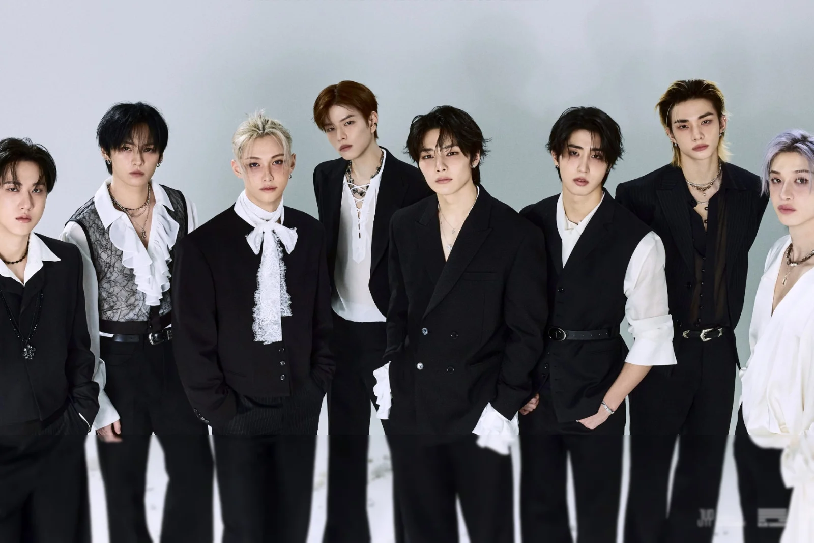 JYP Turunkan Harga Kit Fan Club Stray Kids Usai Protes Fans