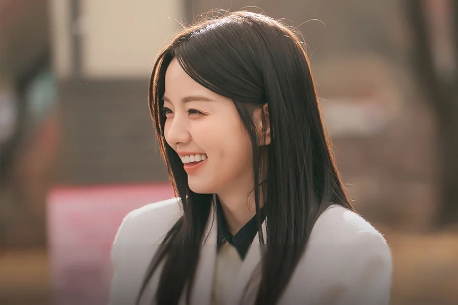 Nam Sang Ji: Dari Mahasiswi Ceria ke Sosok Pendendam di 'Pearl in Red'